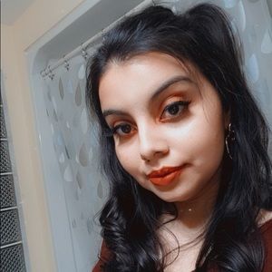 Meet your Posher, Vanessa